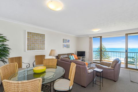 Columbia Beachfront Apartments On Rainbow Bay - Accommodation Whitsundays 29