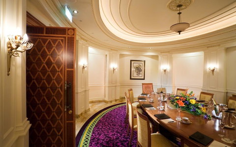 Imperial Hotel Gold Coast - Accommodation Whitsundays 38