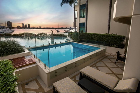 Imperial Hotel Gold Coast - Accommodation Whitsundays 2