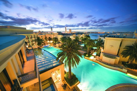 Imperial Hotel Gold Coast - Accommodation Whitsundays 8