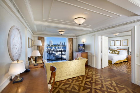Imperial Hotel Gold Coast - Accommodation Whitsundays 5