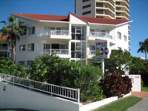 Le Beach Apartments - Accommodation Whitsundays 11