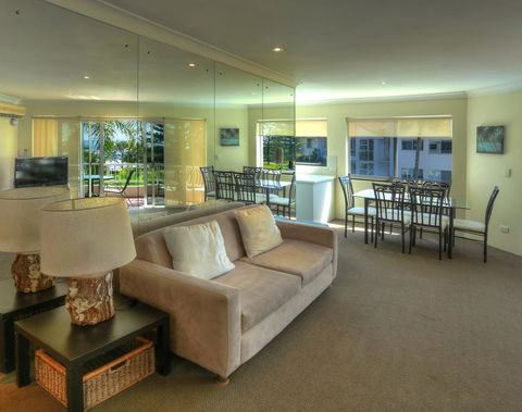 Le Beach Apartments - Accommodation Whitsundays 4