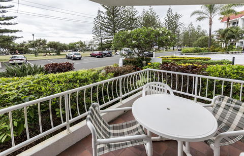 Le Beach Apartments - Accommodation Whitsundays 6