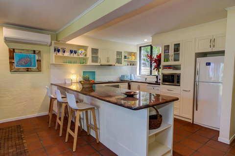 Number 2 On The Beach | Beautiful Beachfront Villa - Accommodation Whitsundays 10