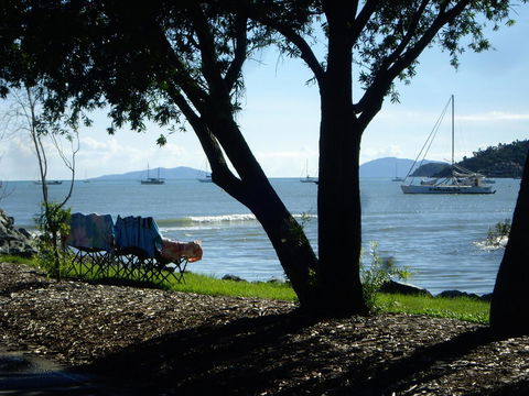 Montipora Unit 3 - In The Heart Of Airlie, Wi-fi And Netflix - Accommodation Whitsundays 17