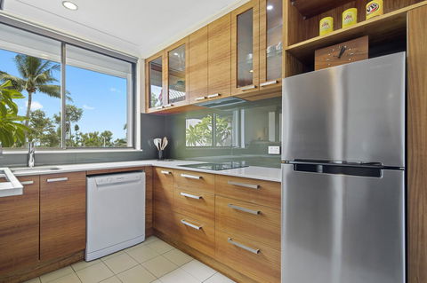 Montipora Unit 3 - In The Heart Of Airlie, Wi-fi And Netflix - Accommodation Whitsundays 5