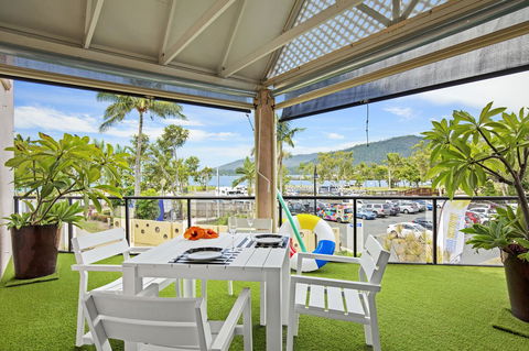 Montipora Unit 3 - In The Heart Of Airlie, Wi-fi And Netflix - Accommodation Whitsundays 10