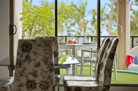 Montipora Unit 3 - In The Heart Of Airlie, Wi-fi And Netflix - Accommodation Whitsundays 2