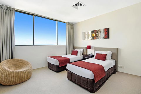 ULTIQA Air On Broadbeach - Accommodation Whitsundays 16