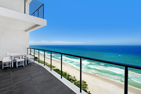 ULTIQA Air On Broadbeach - Accommodation Whitsundays 0