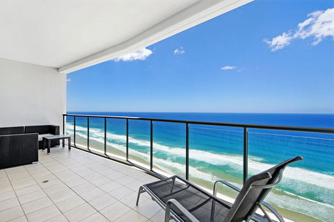 ULTIQA Air On Broadbeach - Accommodation Whitsundays 14