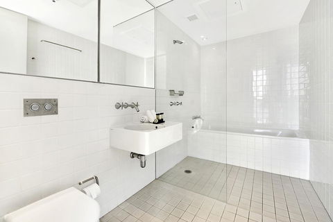ULTIQA Air On Broadbeach - Accommodation Whitsundays 18
