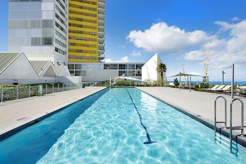 ULTIQA Air On Broadbeach - Accommodation Whitsundays 5