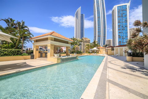 Towers Of Chevron - Private Apartment - Accommodation Whitsundays 12