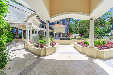 Towers Of Chevron - Private Apartment - Accommodation Whitsundays 15