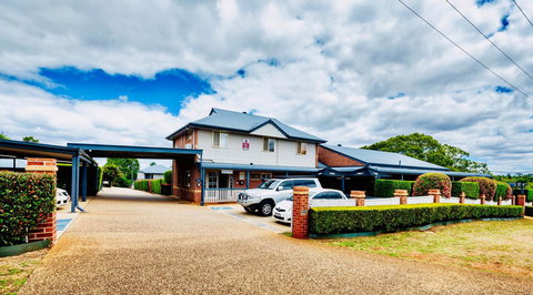 Ambassador On Ruthven - Accommodation Whitsundays 5