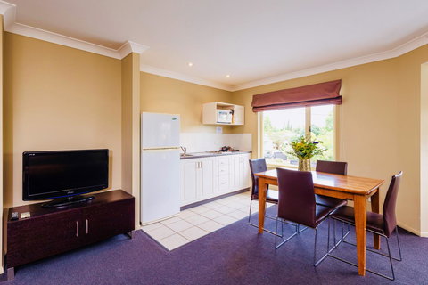 Ambassador On Ruthven - Accommodation Whitsundays 27