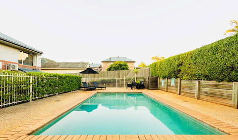 Ambassador On Ruthven - Accommodation Whitsundays 7