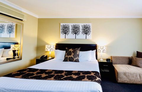 Ambassador On Ruthven - Accommodation Whitsundays 14