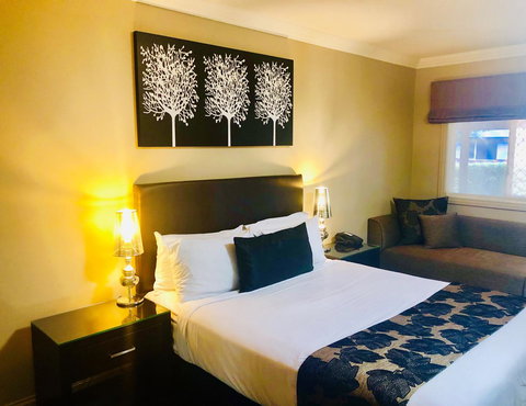 Ambassador On Ruthven - Accommodation Whitsundays 40