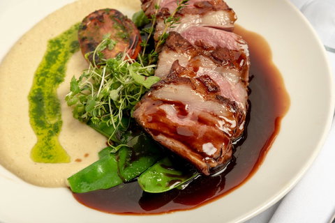 Ambassador On Ruthven - Accommodation Whitsundays 19