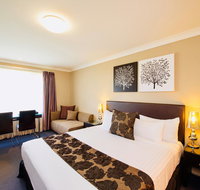 Best Western Plus Ambassador On Ruthven Motor Inn - Accommodation Whitsundays