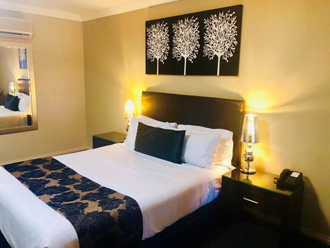 Ambassador On Ruthven - Accommodation Whitsundays 41