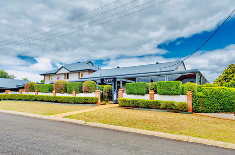 Ambassador On Ruthven - Accommodation Whitsundays 6