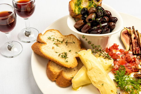 Ambassador On Ruthven - Accommodation Whitsundays 42