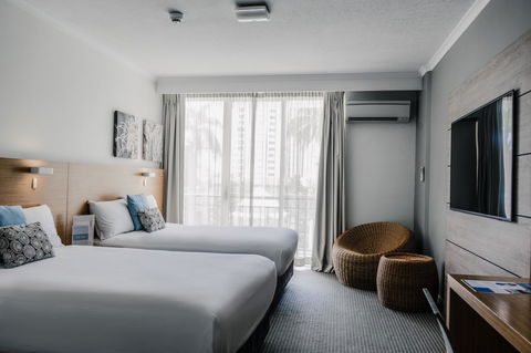 Novotel Cairns Oasis Resort - Accommodation Whitsundays 3