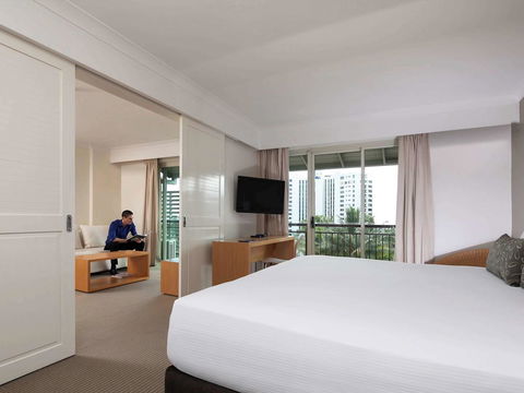 Novotel Cairns Oasis Resort - Accommodation Whitsundays 41