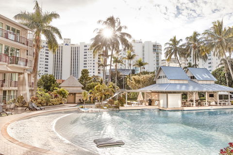 Novotel Cairns Oasis Resort - Accommodation Whitsundays 1