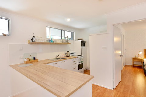 Lychee Tree Holiday Apartments - Accommodation Whitsundays 37