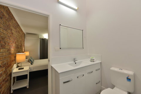 Lychee Tree Holiday Apartments - Accommodation Whitsundays 17