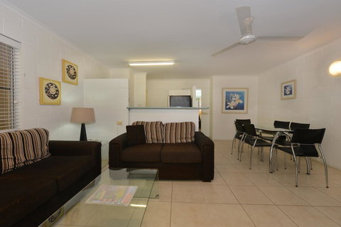 Lychee Tree Holiday Apartments - Accommodation Whitsundays 1