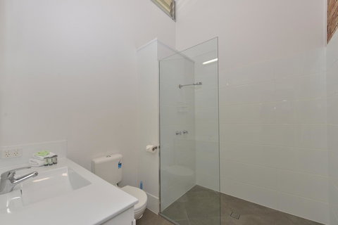 Lychee Tree Holiday Apartments - Accommodation Whitsundays 18