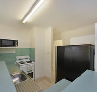 Lychee Tree Holiday Apartments - Accommodation Whitsundays