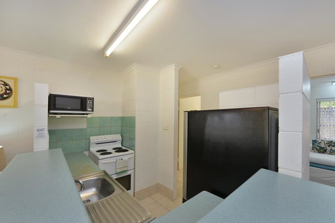 Lychee Tree Holiday Apartments - Accommodation Whitsundays 0