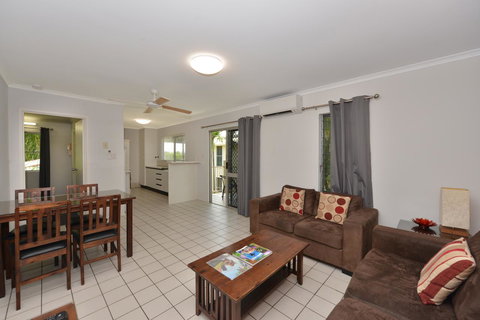 Lychee Tree Holiday Apartments - Accommodation Whitsundays 13