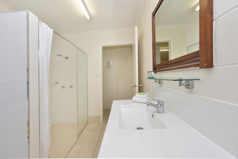 Lychee Tree Holiday Apartments - Accommodation Whitsundays 8