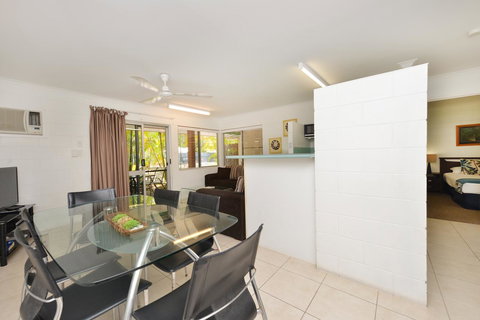 Lychee Tree Holiday Apartments - Accommodation Whitsundays 6