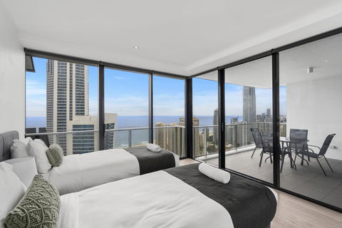 Circle On Cavill - Gclr - Accommodation Whitsundays 42