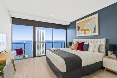Circle On Cavill - Gclr - Accommodation Whitsundays 27