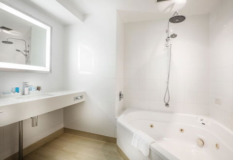 Amora Hotel Brisbane - Accommodation Whitsundays 16