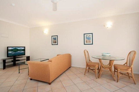 The Newport On Macrossan - Adults Only - Accommodation Whitsundays 3