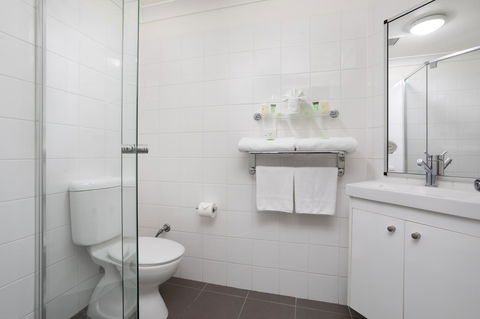 George Williams Hotel - Accommodation Whitsundays 1