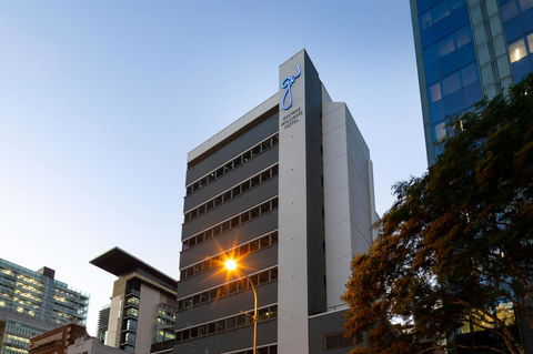George Williams Hotel - Accommodation Whitsundays 0