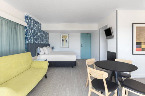 Vibe Hotel Gold Coast - Accommodation Whitsundays 35