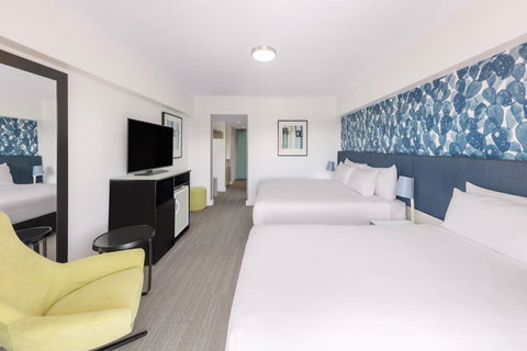 Vibe Hotel Gold Coast - Accommodation Whitsundays 14
